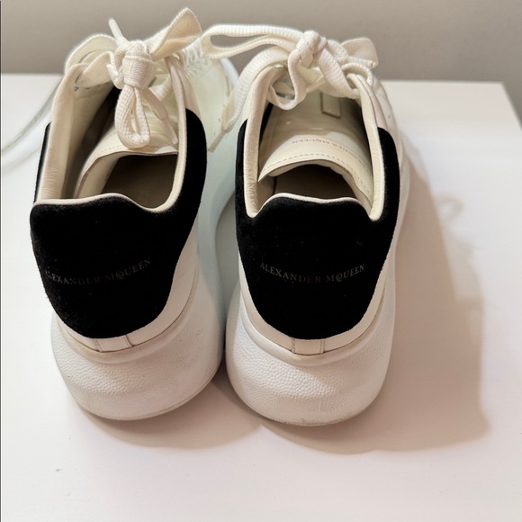 Alexander McQueen Sneakers - Picture 5 of 6